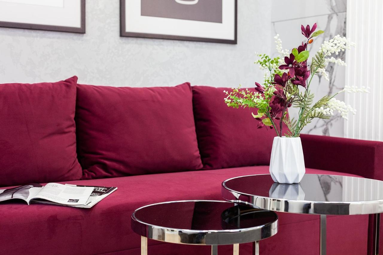 Lovely Apartment On Drahomanova Street Lviv Bagian luar foto